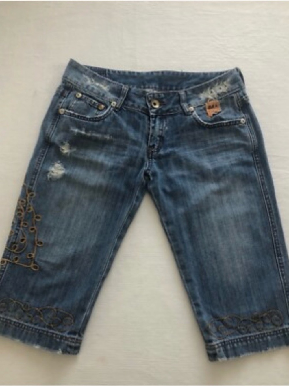 ZUIKI SHORTS JEANS WITH EMBROIDERY AND BEADS SIZE 10 COLOR BLUE